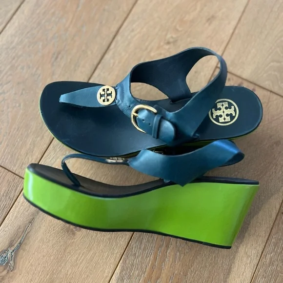 Tory Burch platform sandals - Picture 2 of 5